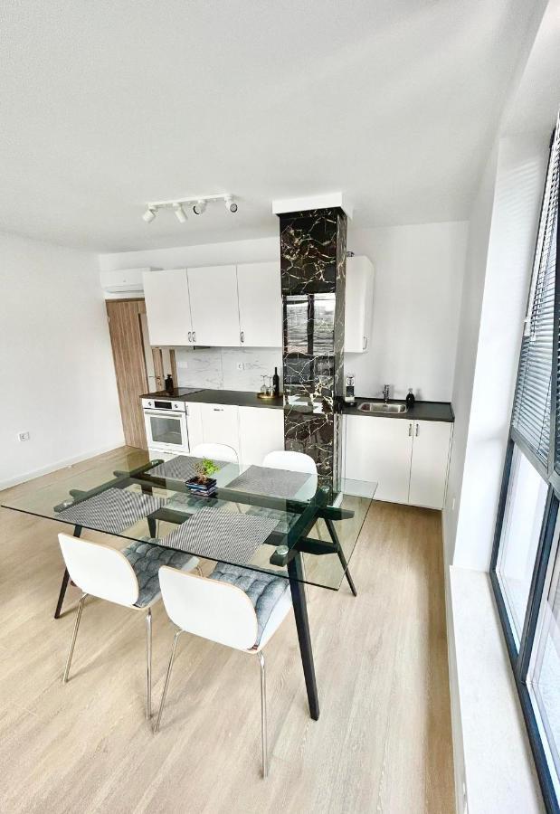 Smart Apartment Mir Varna Exterior foto