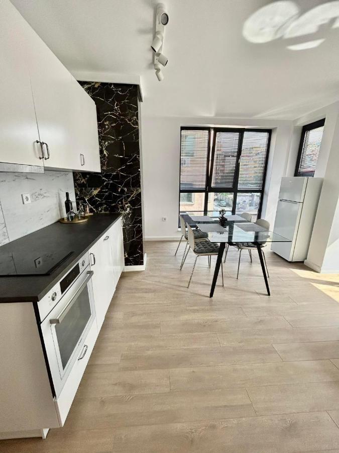 Smart Apartment Mir Varna Exterior foto