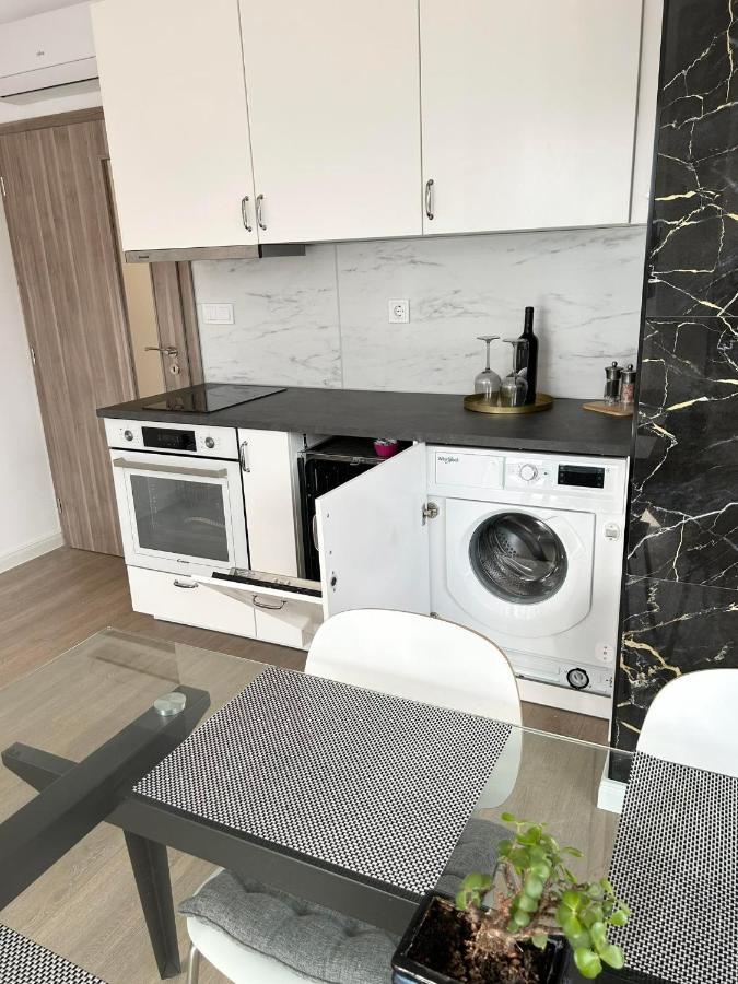 Smart Apartment Mir Varna Exterior foto