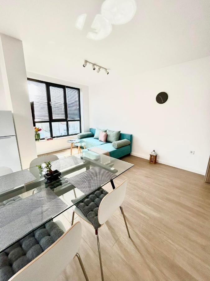 Smart Apartment Mir Varna Exterior foto