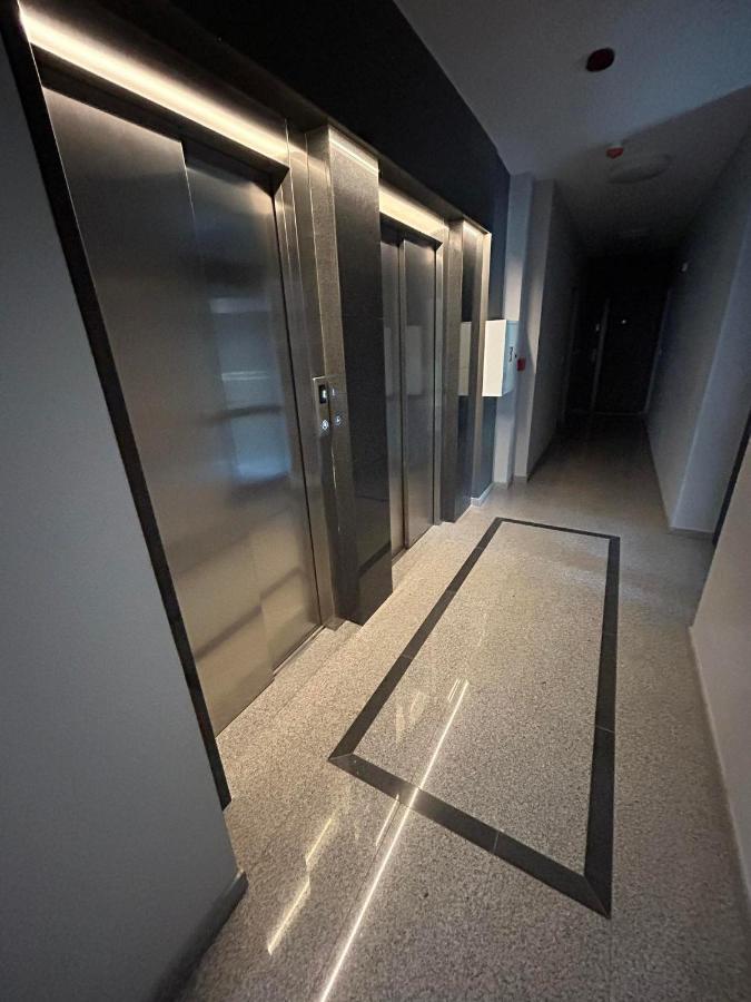 Smart Apartment Mir Varna Exterior foto